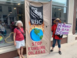 Read more about the article RBC Fossil Fuel Funding Protest